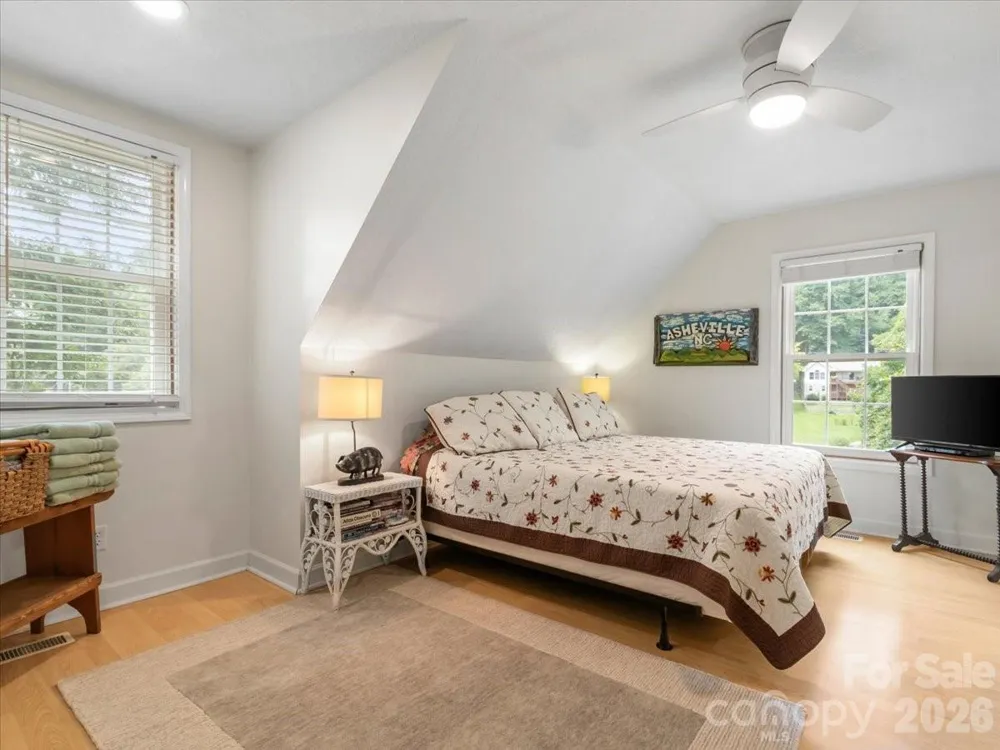386 Madison Heights Drive Marshall, NC 28753