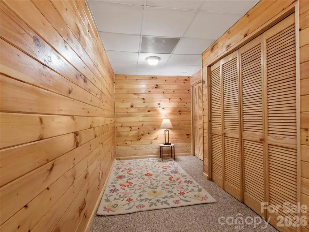 386 Madison Heights Drive Marshall, NC 28753