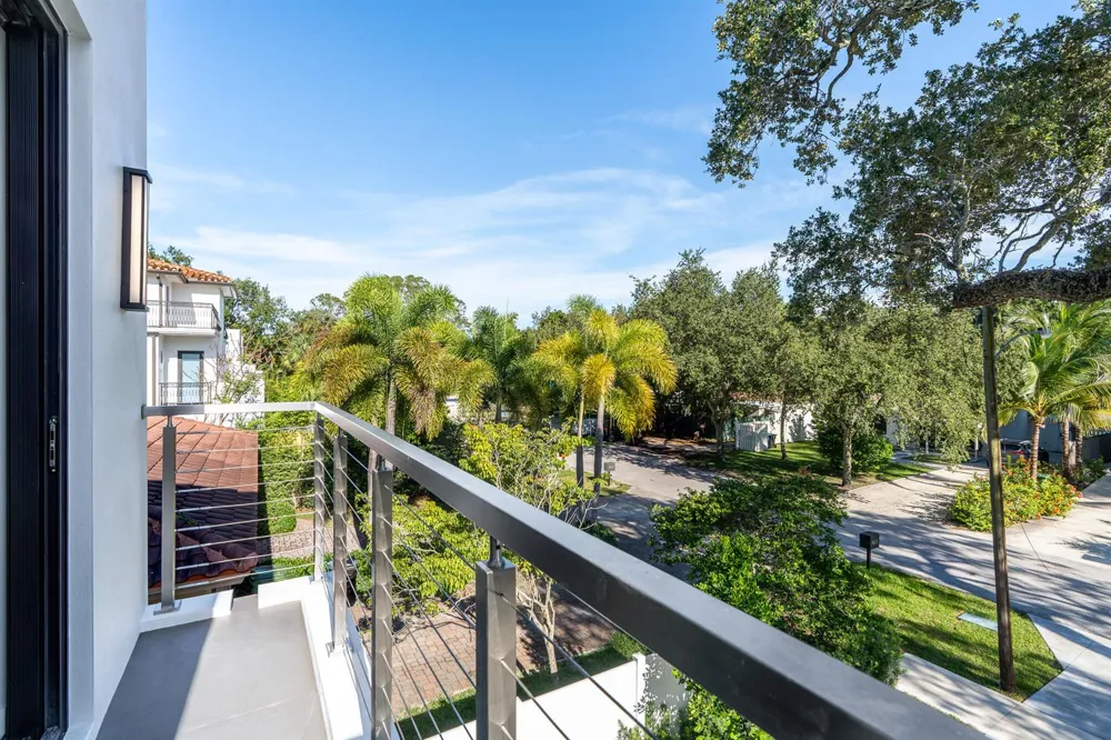829 SW 11TH STREET Fort Lauderdale, FL 33315