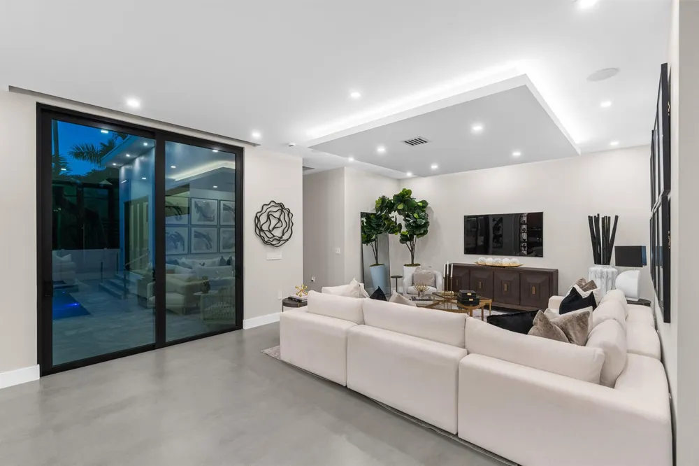 829 SW 11TH STREET Fort Lauderdale, FL 33315