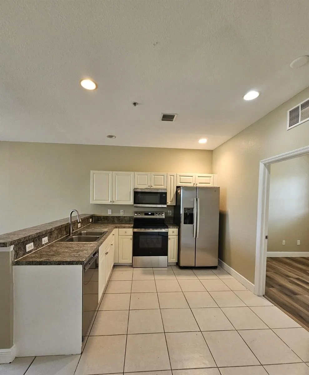 1979 MARSH HARBOR DRIVE Riviera Beach, FL 33404