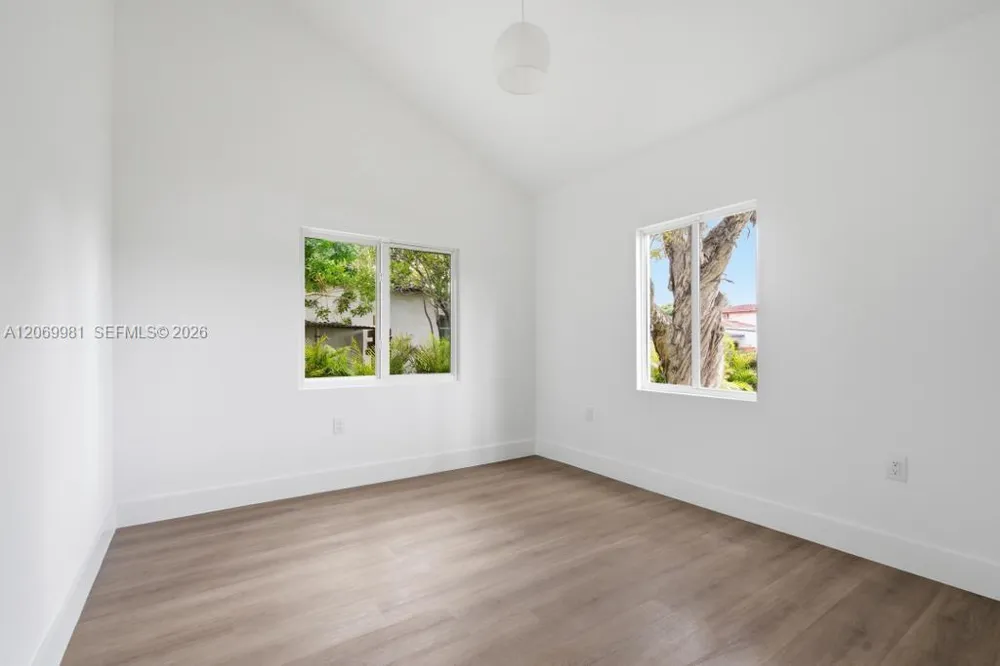 4122 NW 11th Pl Miami, FL 33127