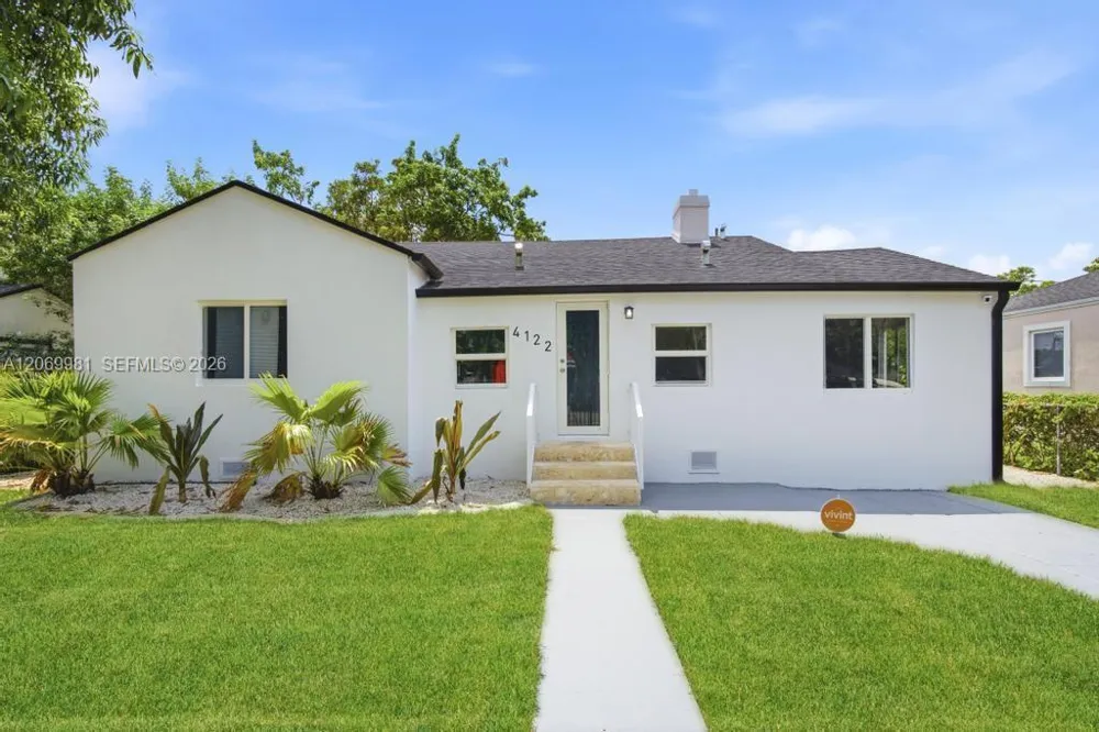 4122 NW 11th Pl Miami, FL 33127