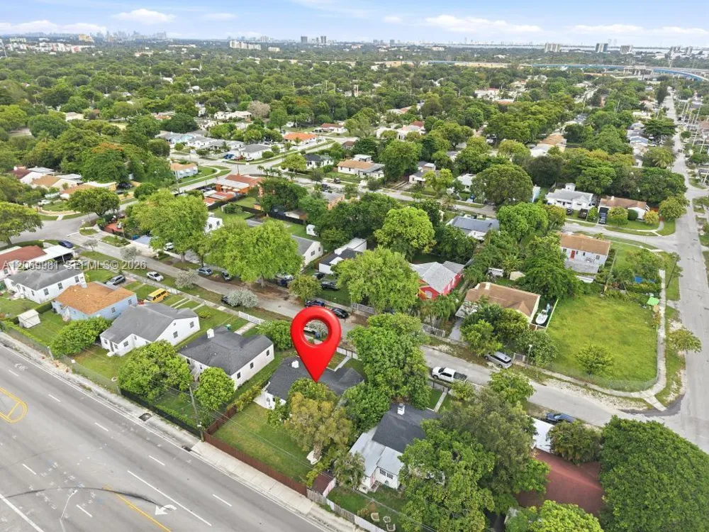 4122 NW 11th Pl Miami, FL 33127