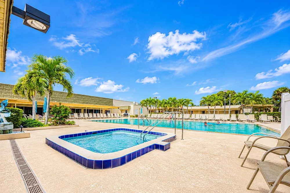 36 Vista Gardens Trail #102 Vero Beach, FL 32962