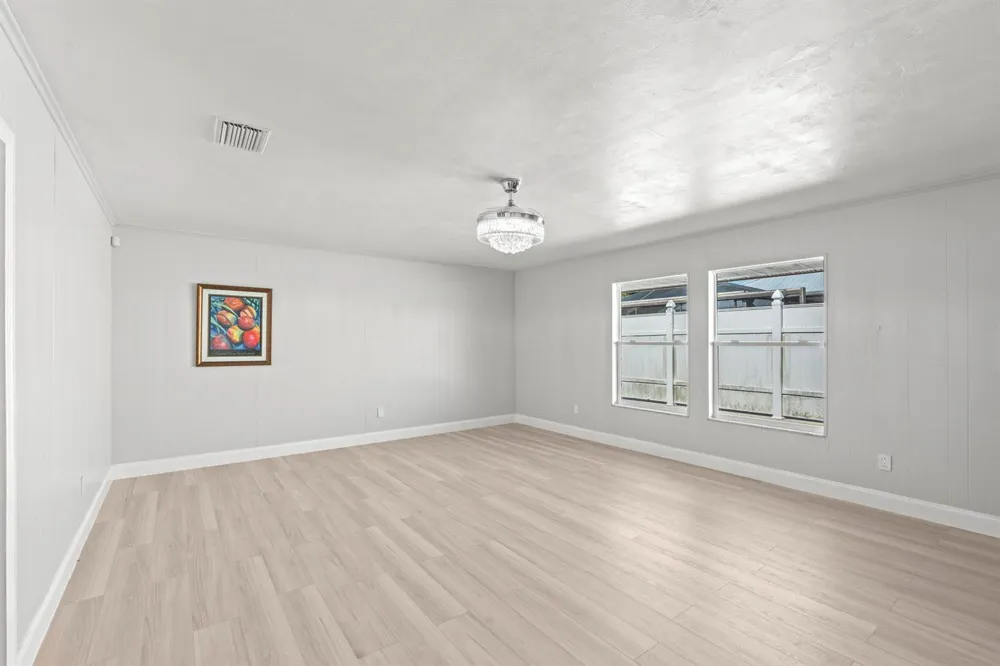 534 E DEL MONTE AVENUE Clewiston, FL 33440