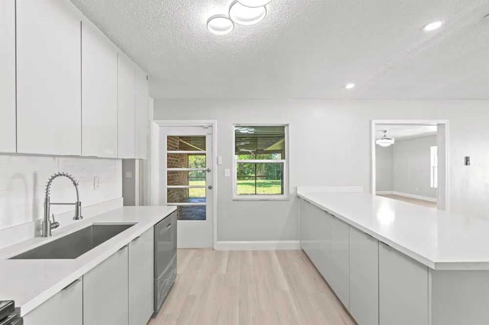 534 E DEL MONTE AVENUE Clewiston, FL 33440