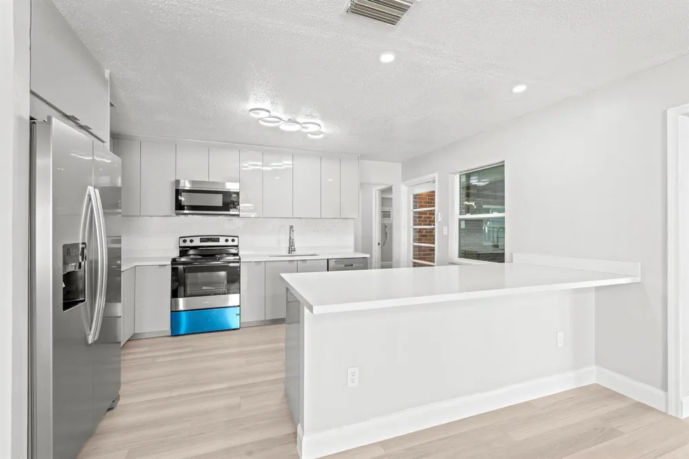 534 E DEL MONTE AVENUE Clewiston, FL 33440