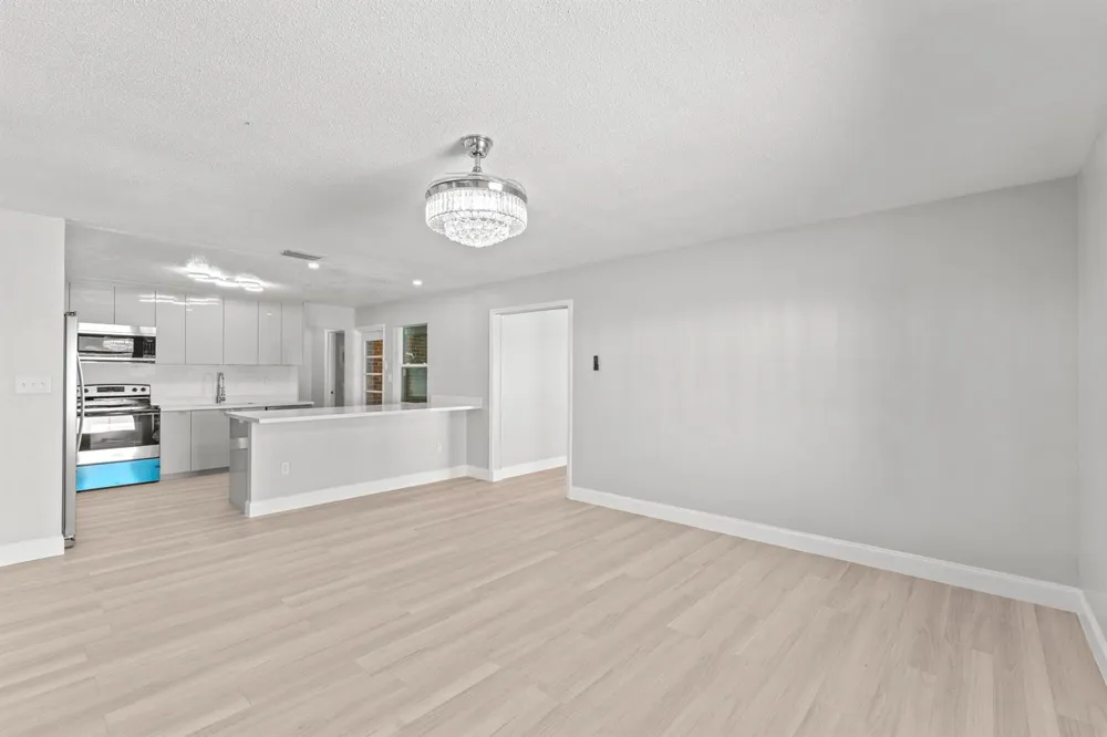 534 E DEL MONTE AVENUE Clewiston, FL 33440