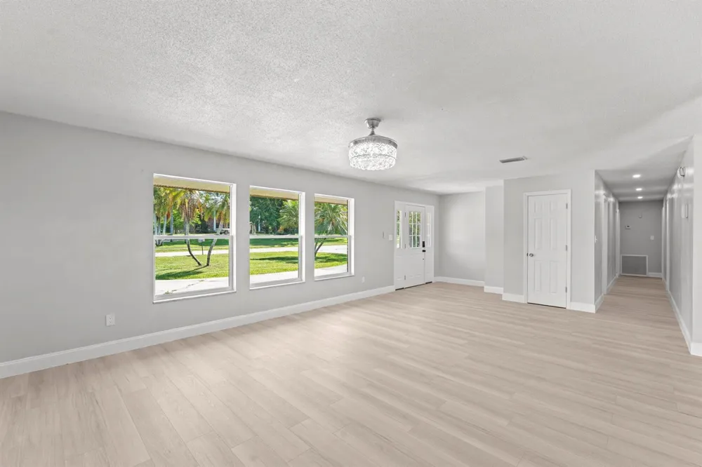 534 E DEL MONTE AVENUE Clewiston, FL 33440