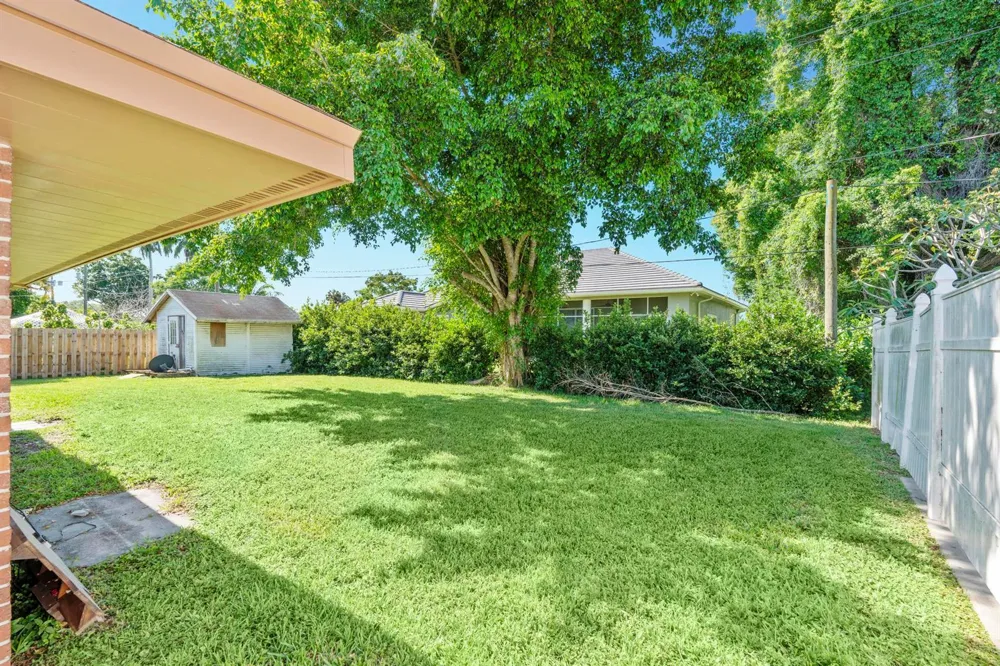 534 E DEL MONTE AVENUE Clewiston, FL 33440