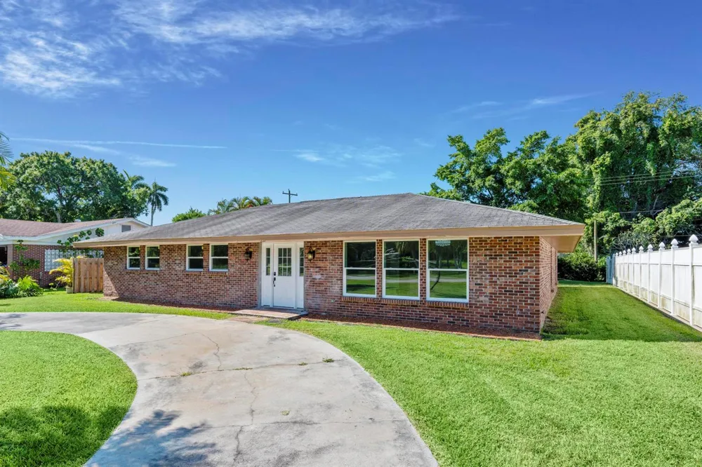 534 E DEL MONTE AVENUE Clewiston, FL 33440