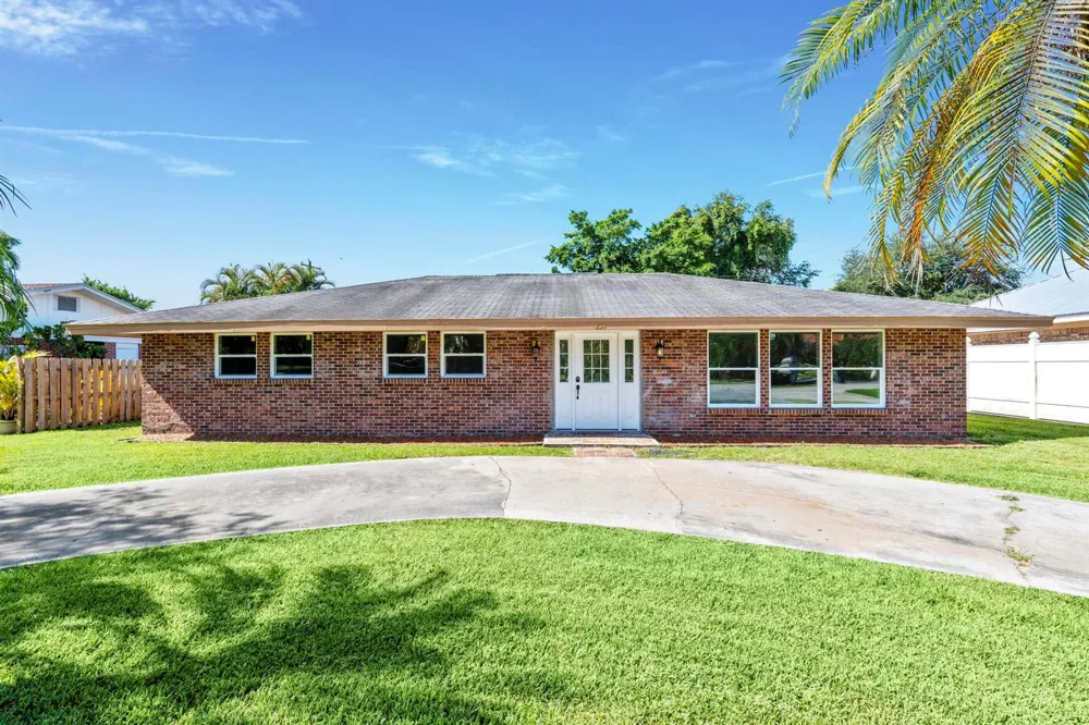 534 E DEL MONTE AVENUE Clewiston, FL 33440