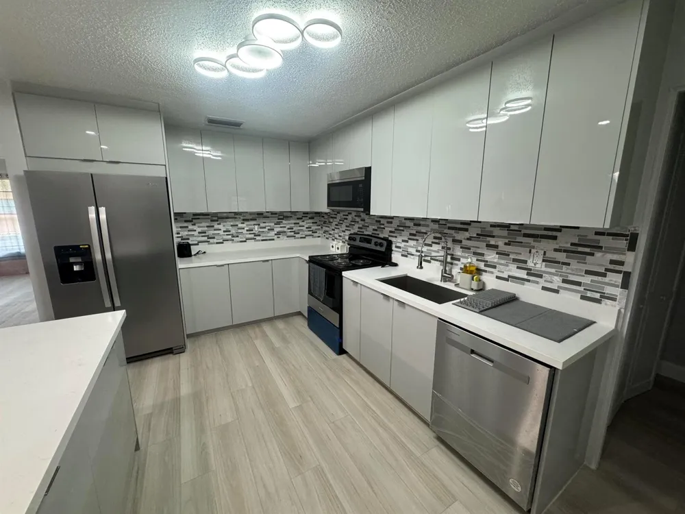 534 E DEL MONTE AVENUE Clewiston, FL 33440