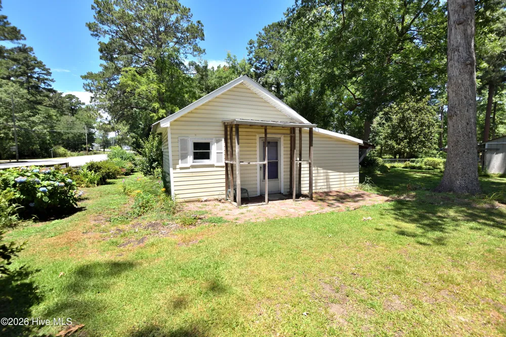 101 7th Street Pinetops, NC 27864