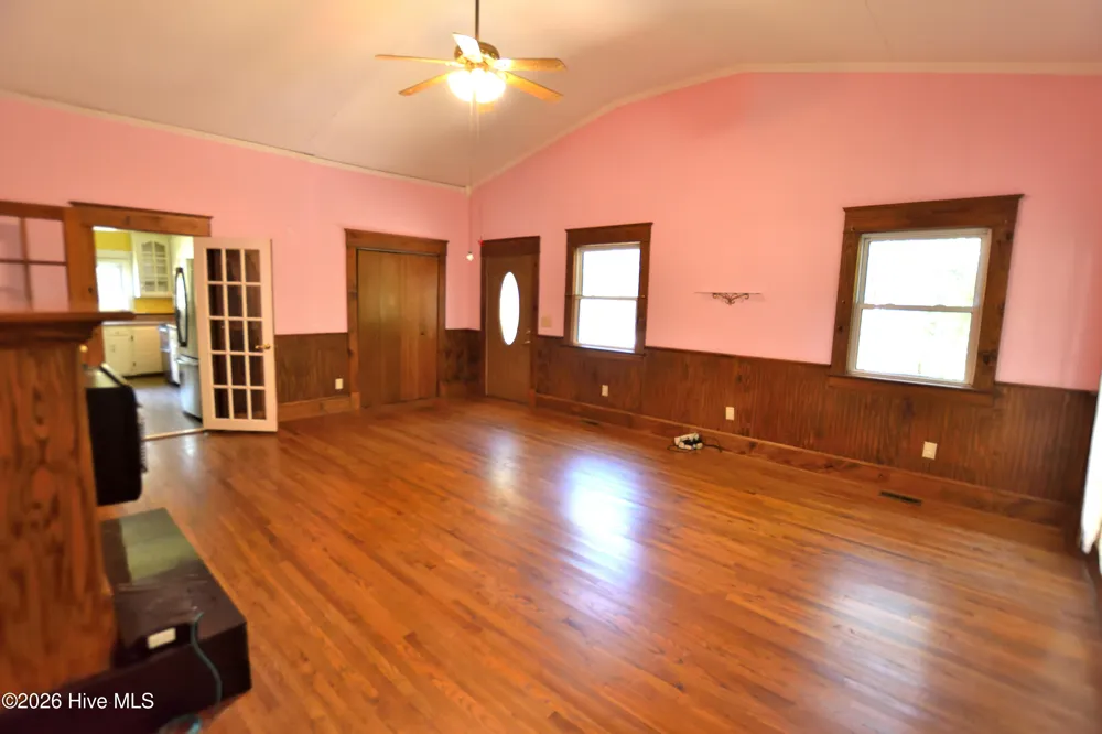 101 7th Street Pinetops, NC 27864