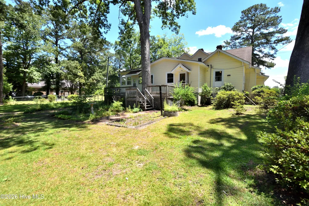 101 7th Street Pinetops, NC 27864