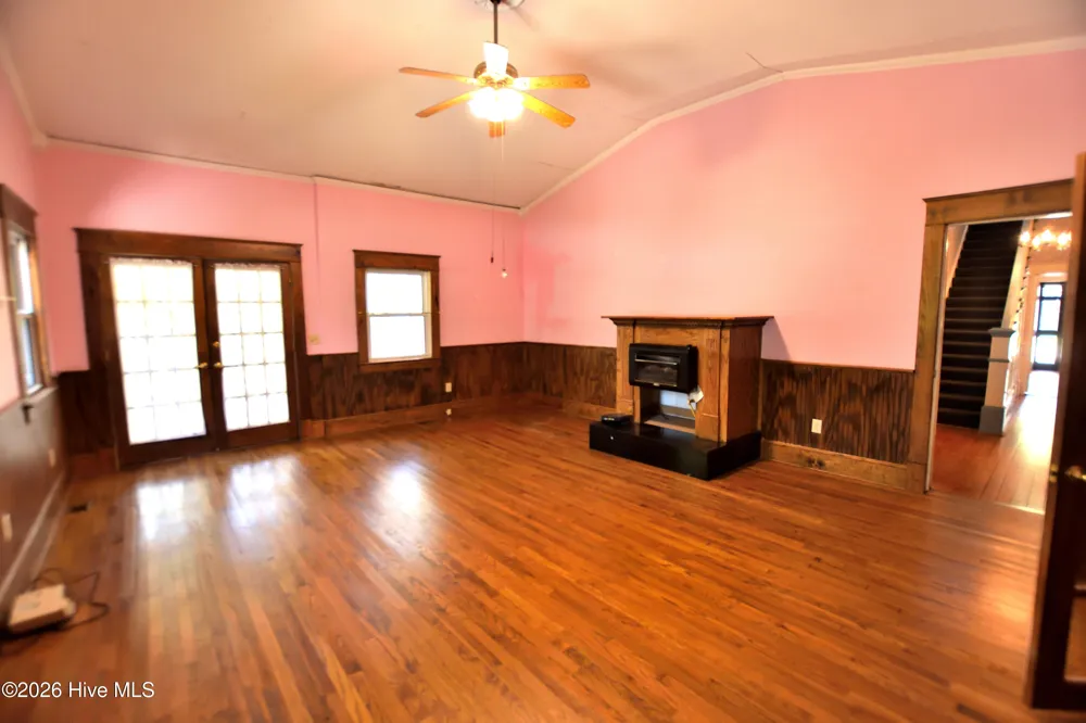 101 7th Street Pinetops, NC 27864