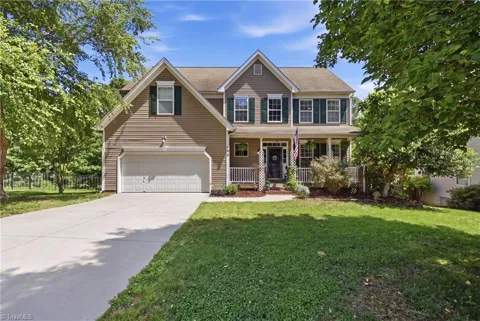 102 Farriers Lane