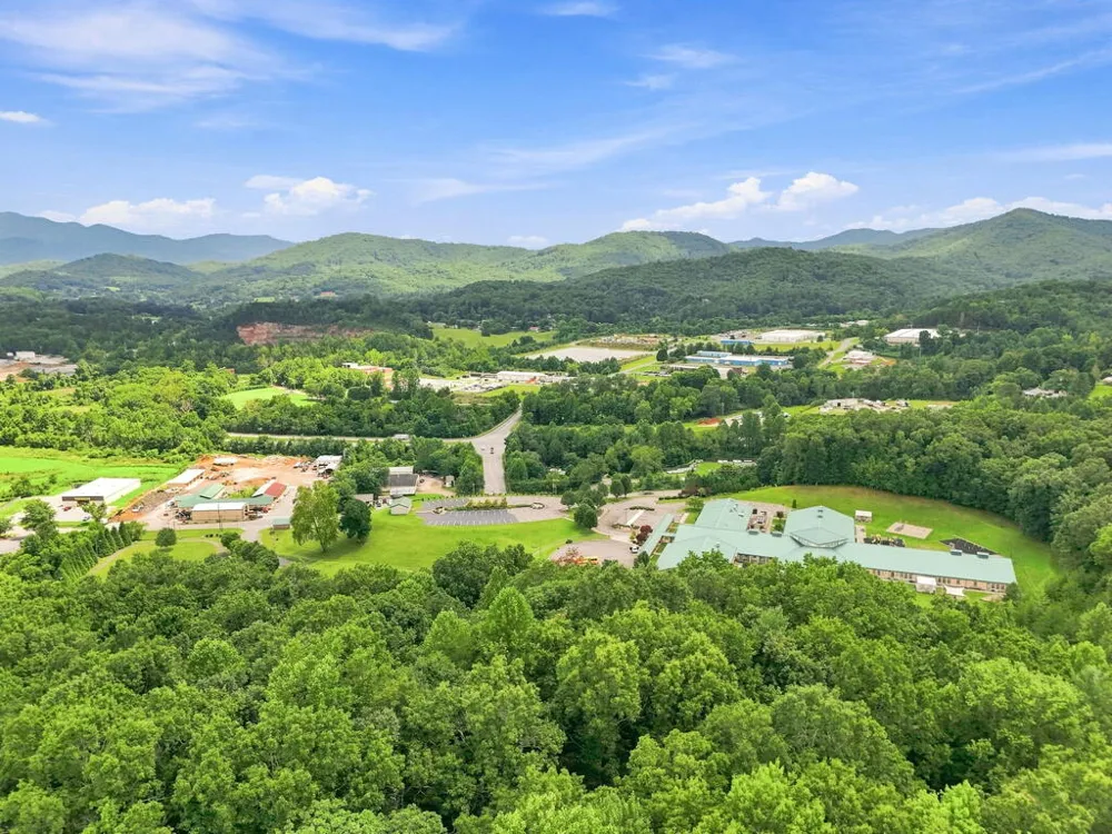 Willow Wind Heights Franklin, NC 28734