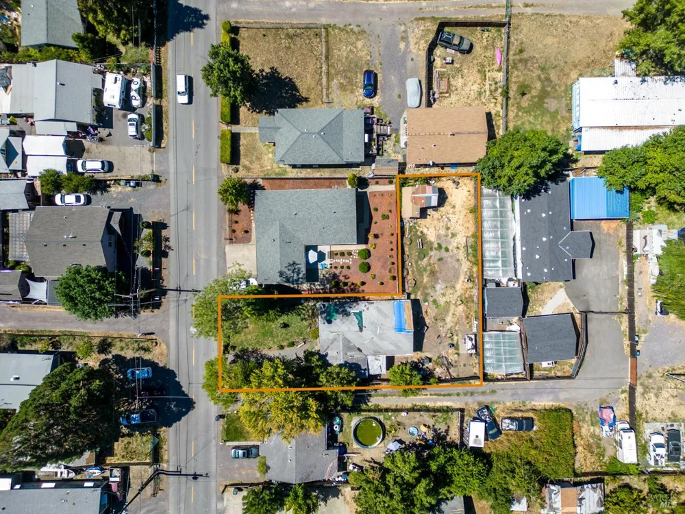 490 Della Avenue Willits, CA 95490
