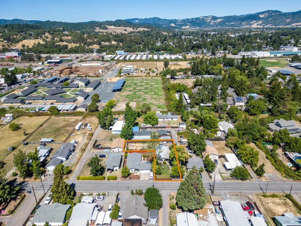 490 Della Avenue Willits, CA 95490