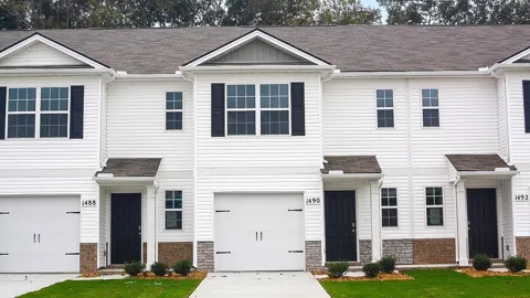1457 Lexington Way