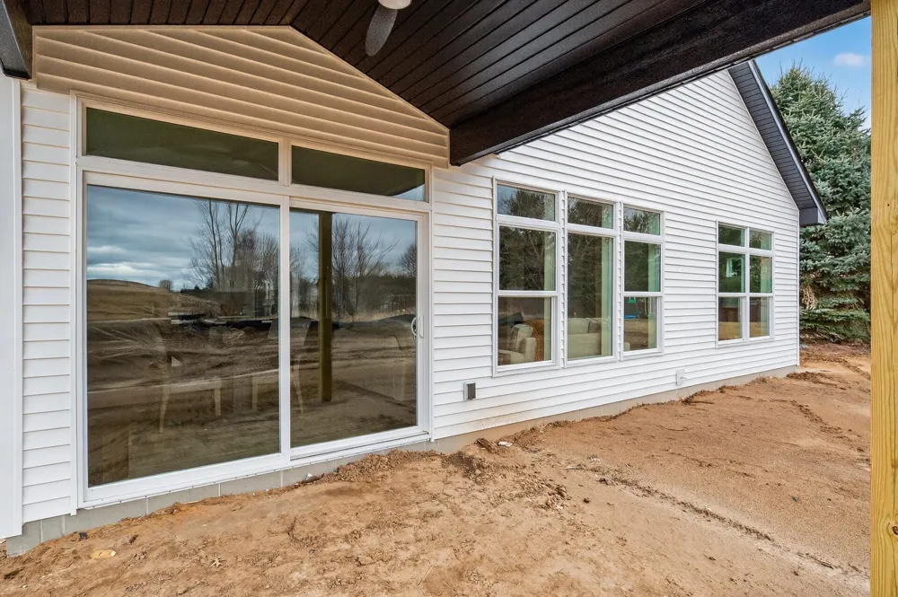 1402 Jefferson Street S Cambridge, MN 55008