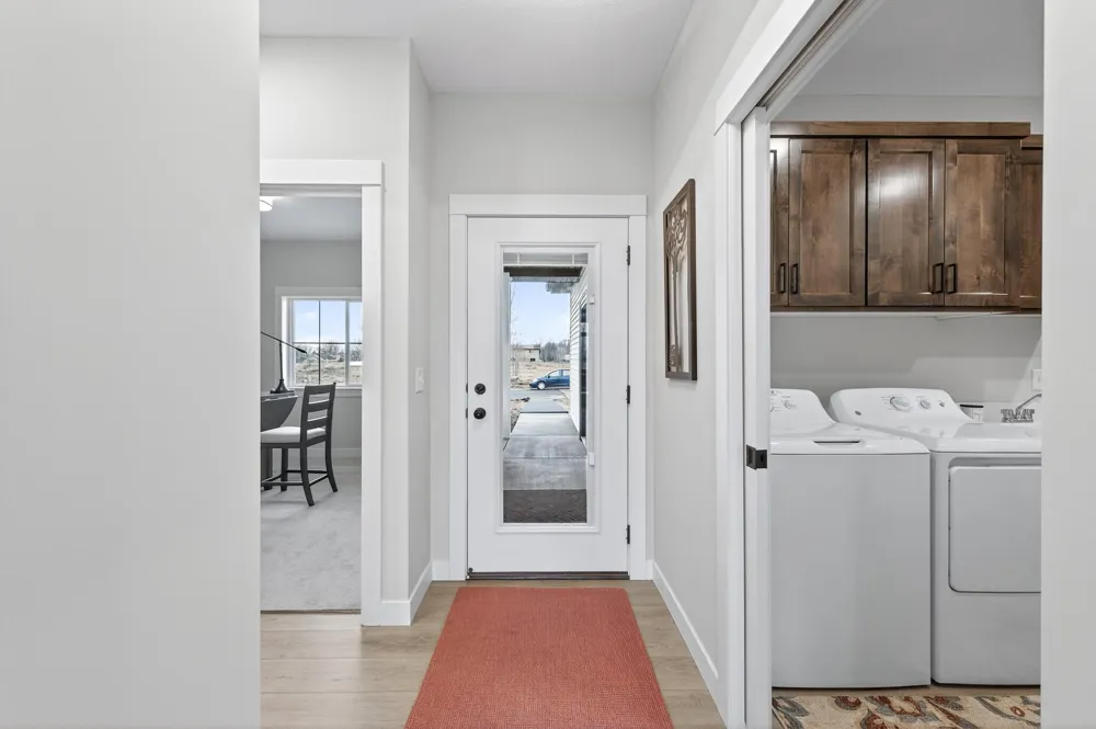 1402 Jefferson Street S Cambridge, MN 55008
