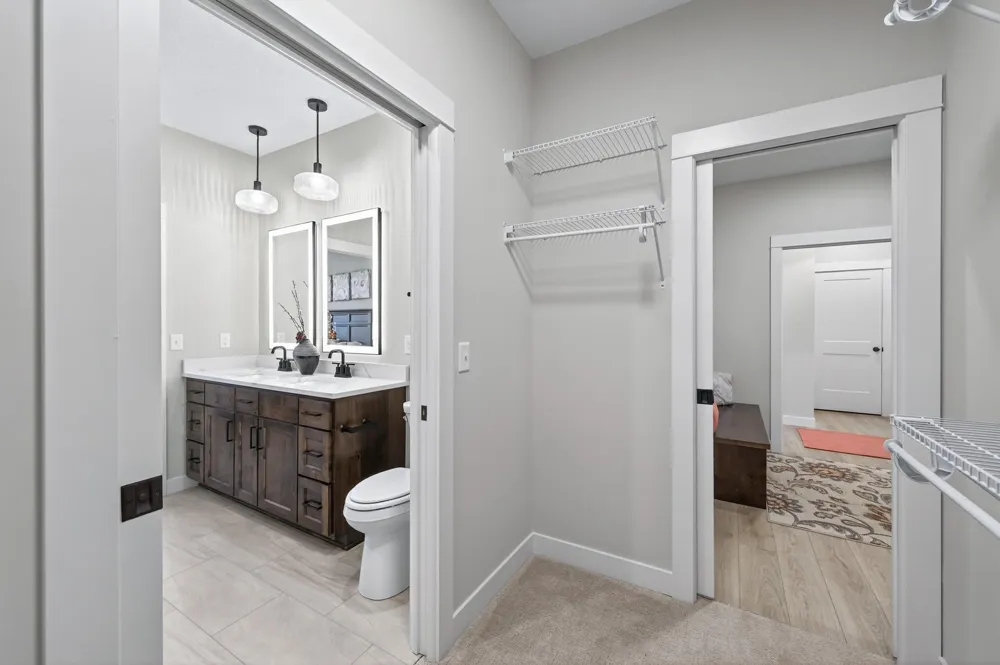 1402 Jefferson Street S Cambridge, MN 55008