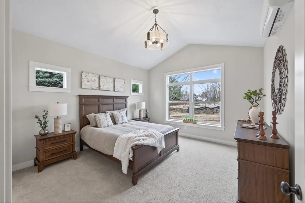 1402 Jefferson Street S Cambridge, MN 55008