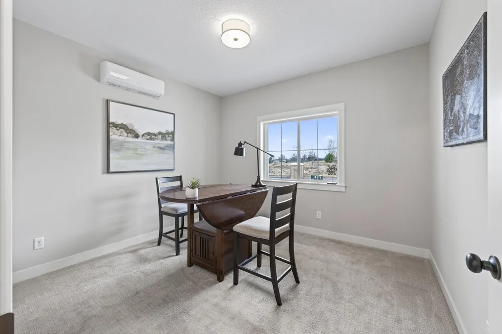 1402 Jefferson Street S Cambridge, MN 55008