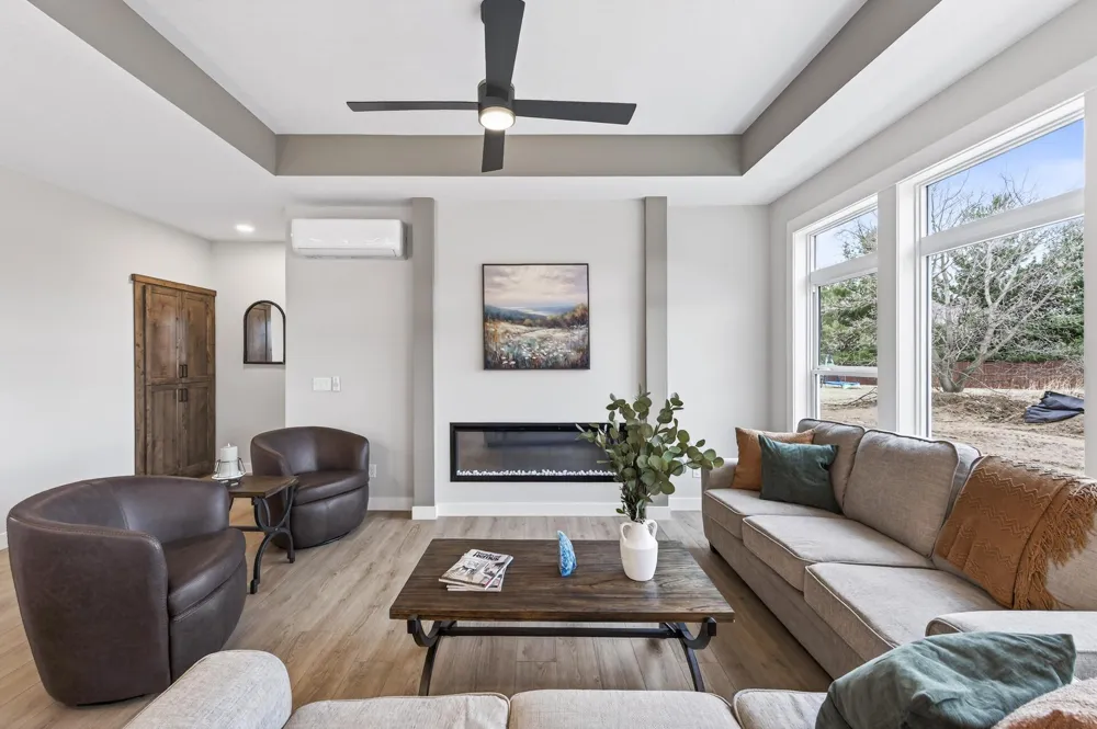 1402 Jefferson Street S Cambridge, MN 55008