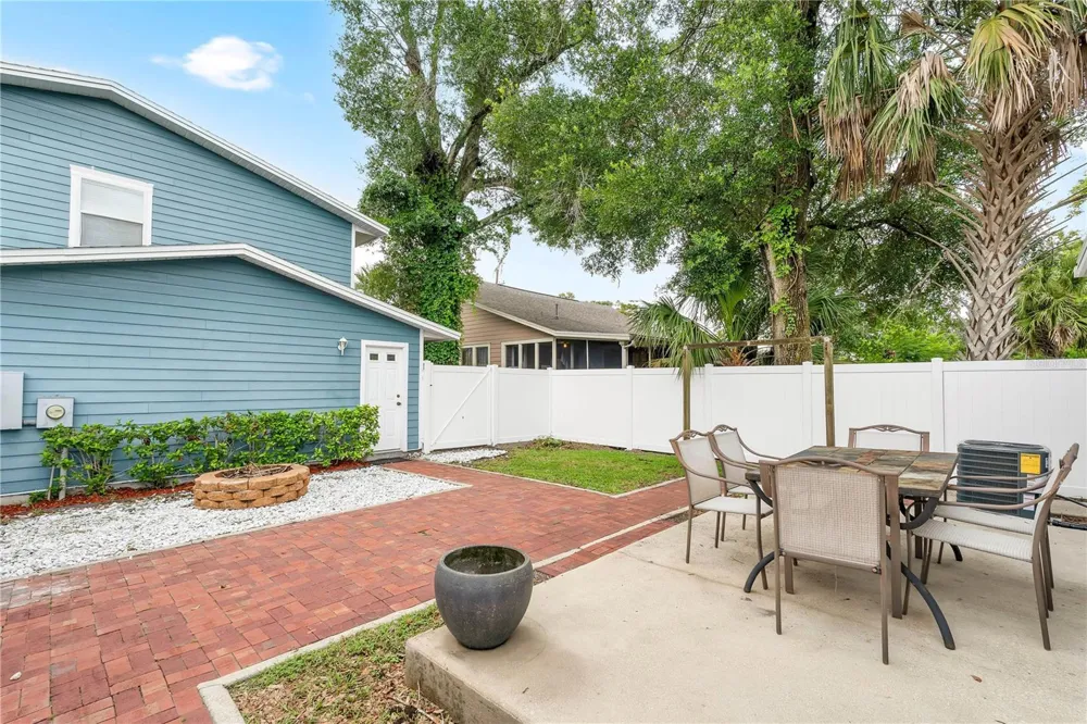1512 OREGON STREET Orlando, FL 32803