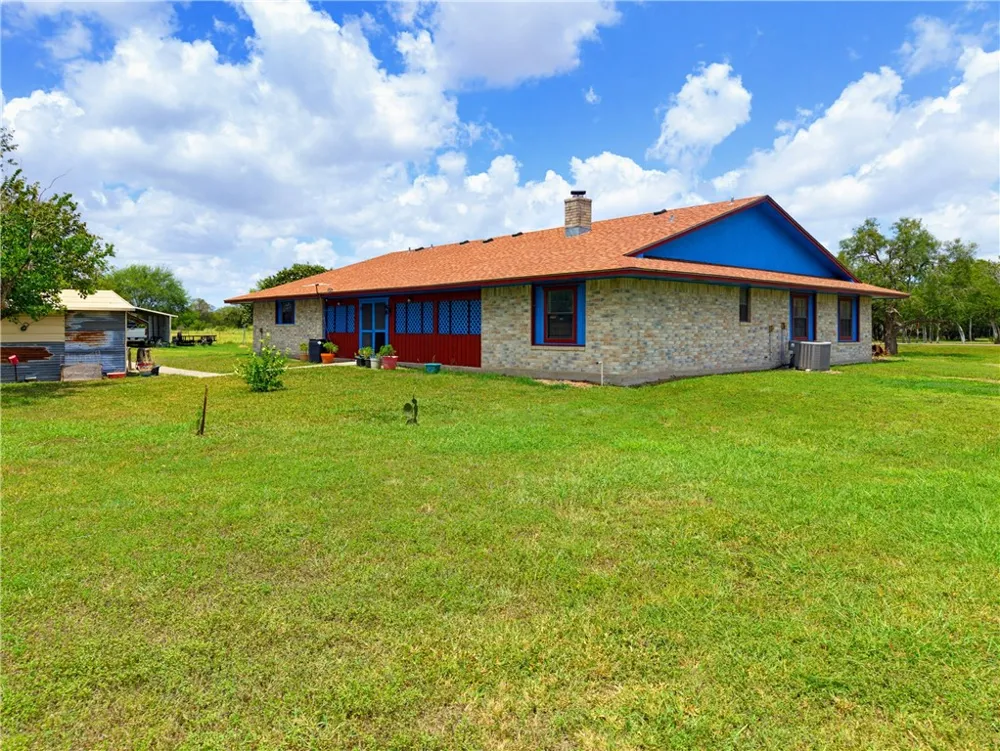 15085 County Road 984 Sinton, TX 78387