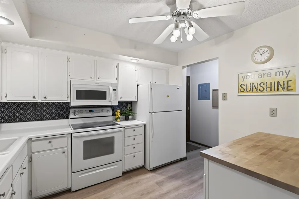 12600 Parkwood Drive #110 Burnsville, MN 55337