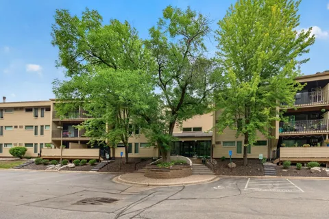 12600 Parkwood Drive #110