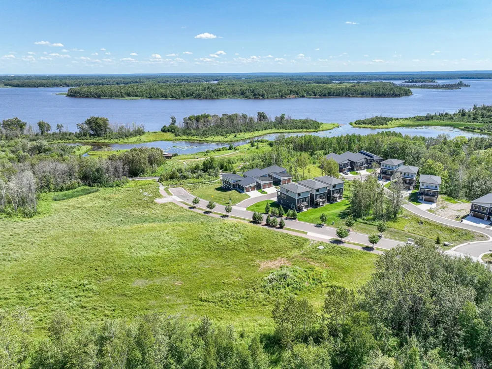 8602 Maynard Place Duluth, MN 55808