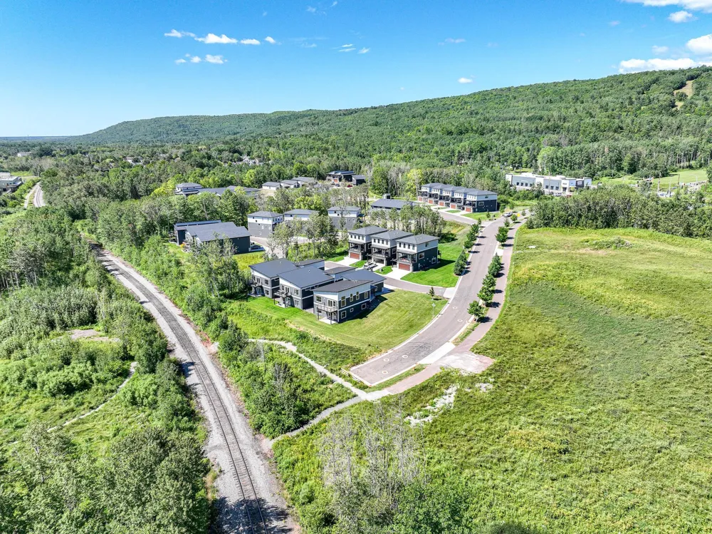 8602 Maynard Place Duluth, MN 55808
