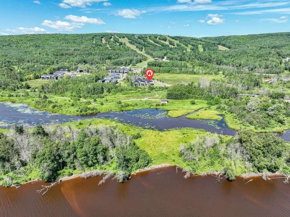 8602 Maynard Place Duluth, MN 55808