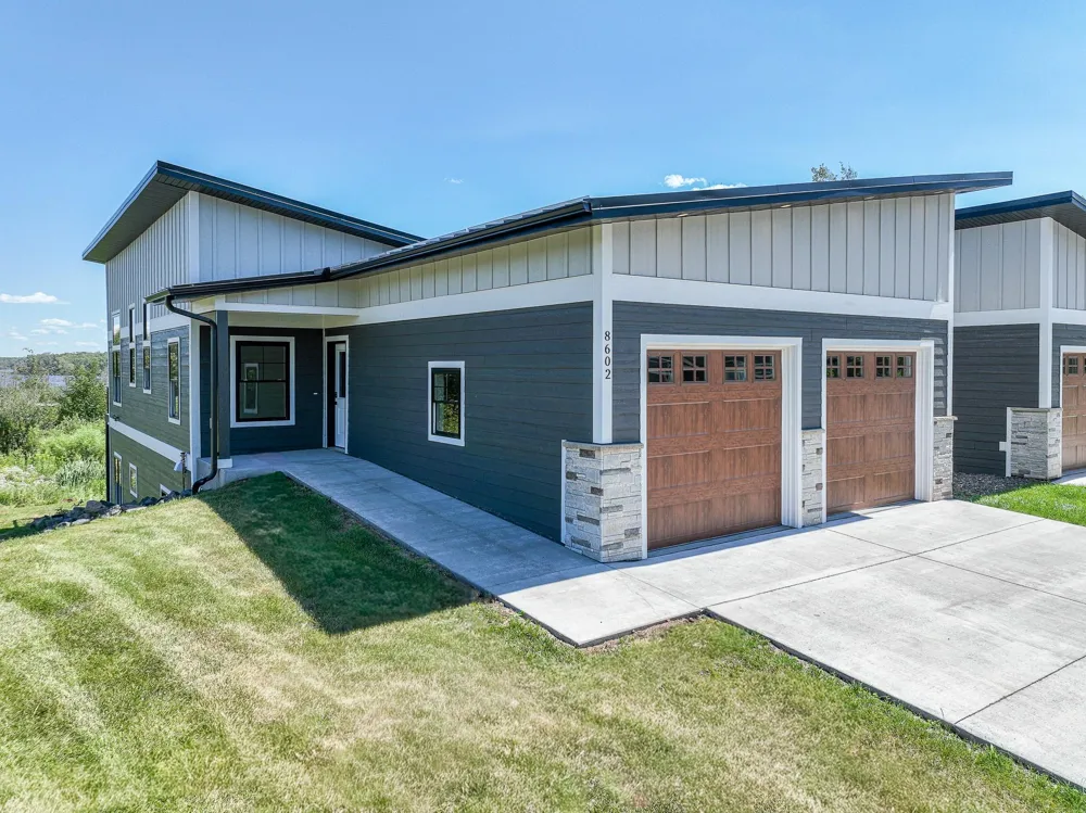 8602 Maynard Place Duluth, MN 55808