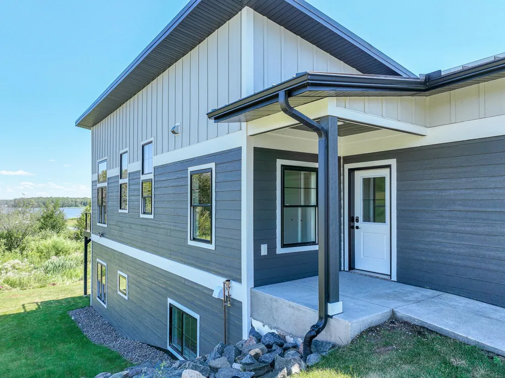 8602 Maynard Place Duluth, MN 55808