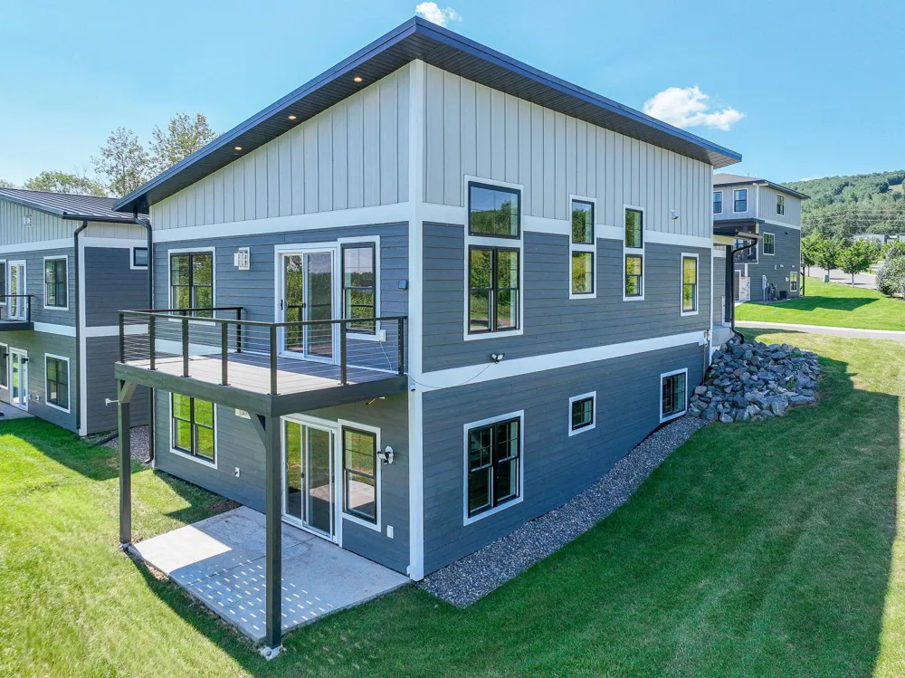 8602 Maynard Place Duluth, MN 55808