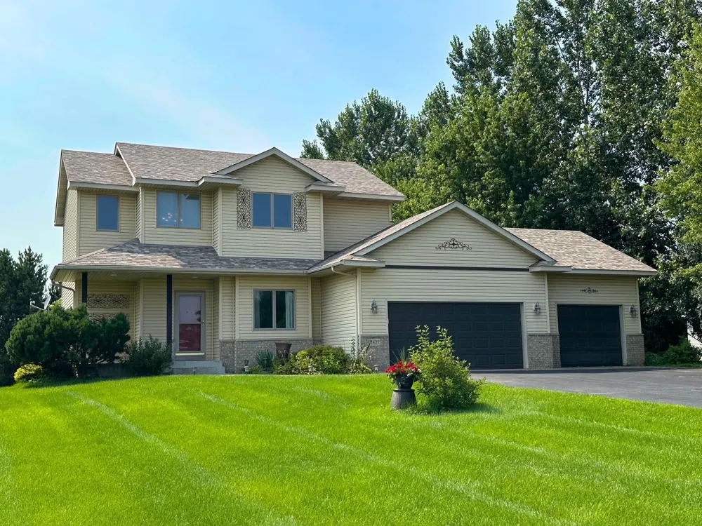 2827 62nd Avenue Princeton, MN 55371