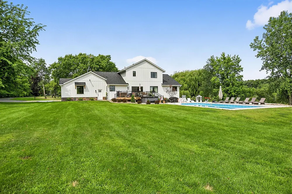 34788 95th Avenue Saint Joseph, MN 56374