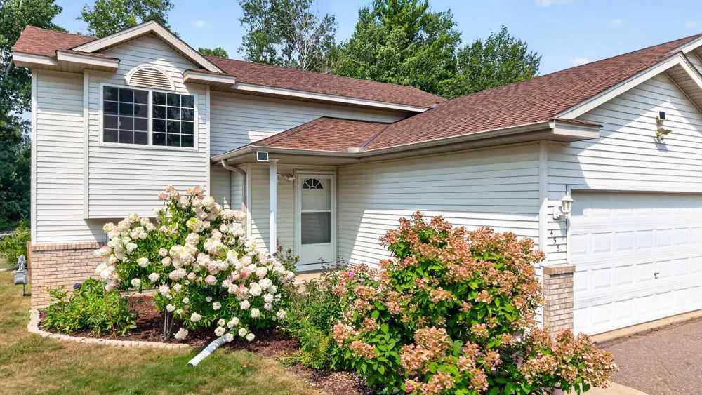 435 8th Avenue NE Pine City, MN 55063