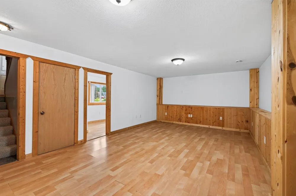 435 8th Avenue NE Pine City, MN 55063