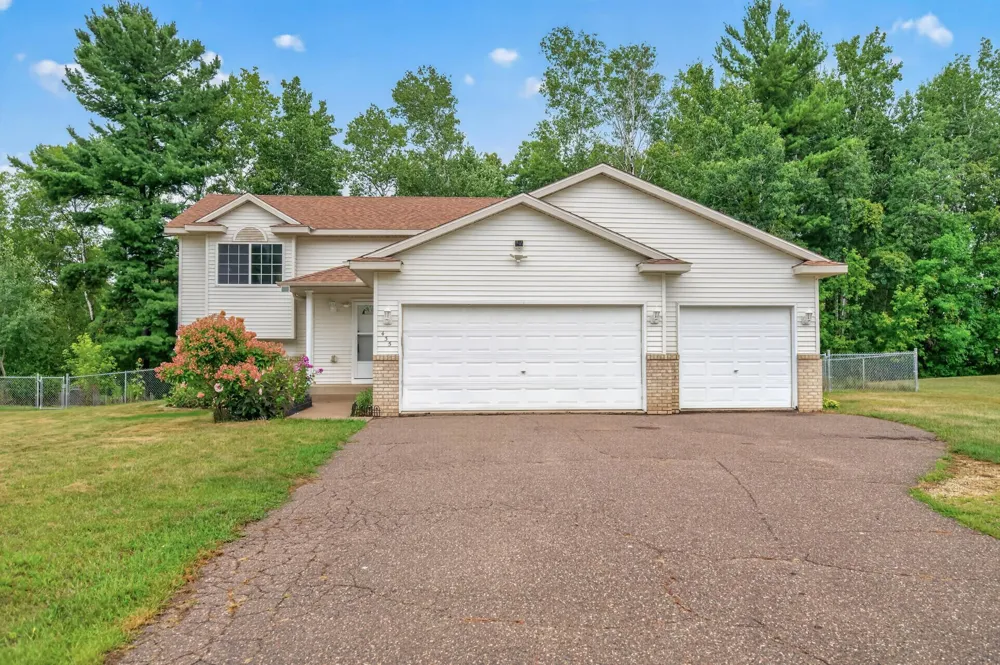 435 8th Avenue NE Pine City, MN 55063
