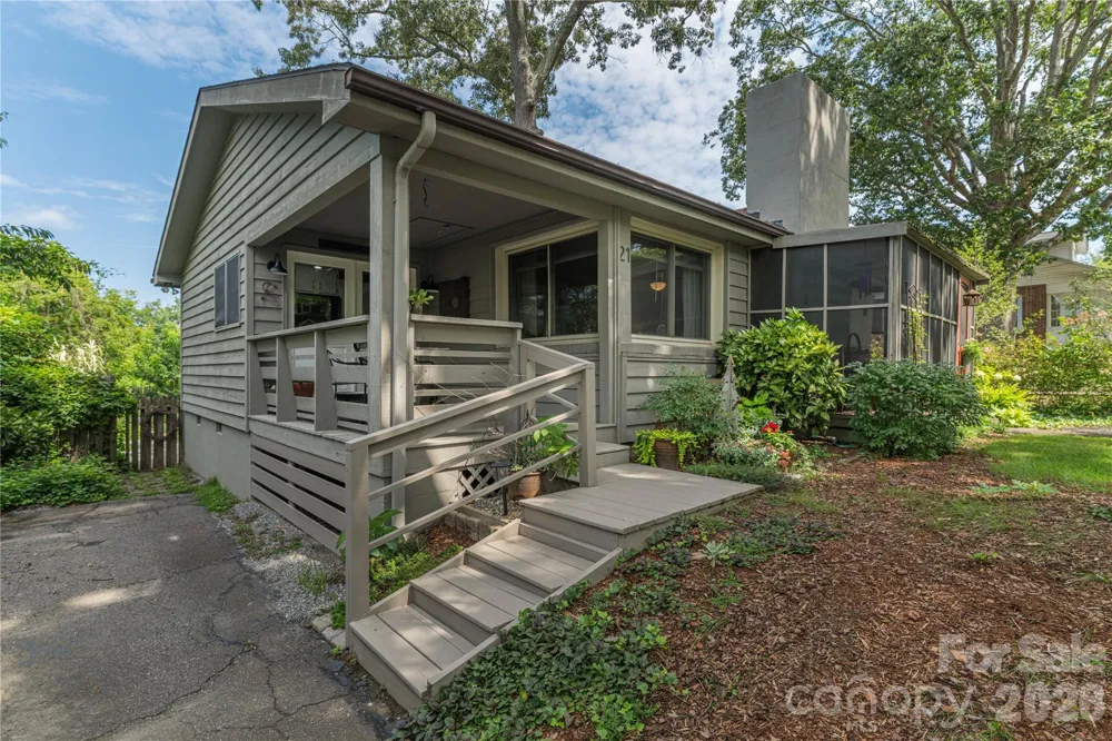 21 Lincoln Avenue Asheville, NC 28803