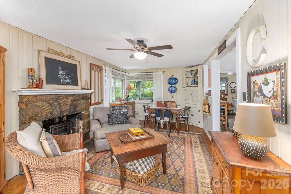 21 Lincoln Avenue Asheville, NC 28803
